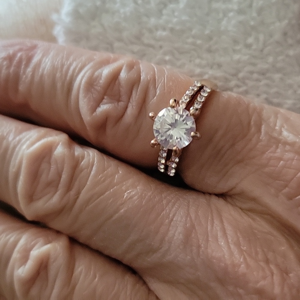 Pretty Ring - image 2